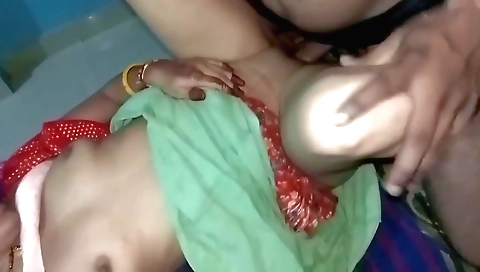 Indian amateur brunette with a big tushy gets her pussy fucked