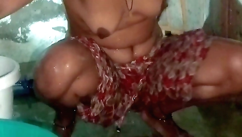 Indian woman with a shaved vagina and her neighbor's cock