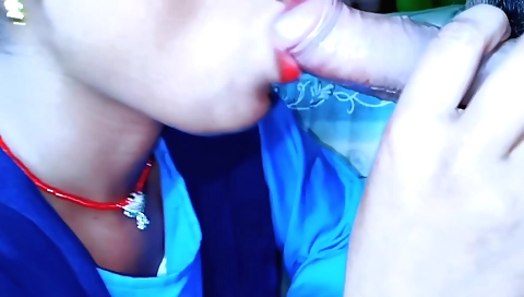 Indian teen 18+ with a hot body is changing clothes