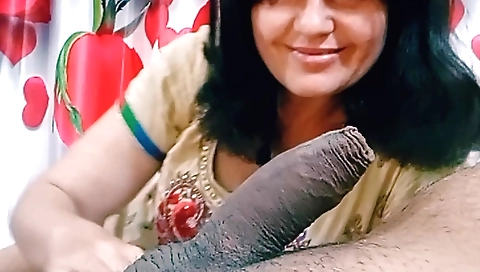 Amateur brunette and her husband have a hot sex session