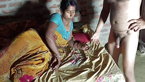 Indian girl is sucking her cock and she is getting it in her mouth
