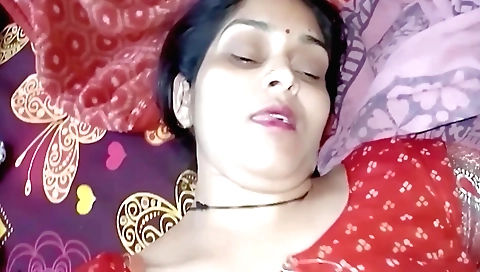 Indian amateur brunette sex video with her boyfriend