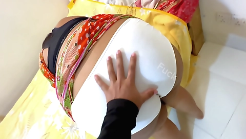 Amateur tamil sasu maa ko gand chod dala damad ji ne