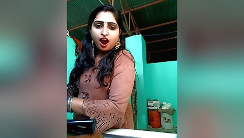 Bhabhi in a homemade solo video shows off her boobs