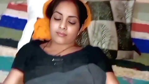 Hot brunette with a sexy body gets her pussy fucked
