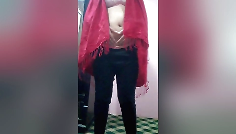 Indian girl masturbating outdoors in hot solo video