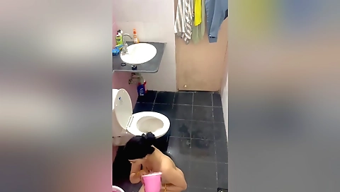 Hottie with a sexy face and a big ass in hot hd porn