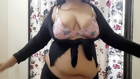 My big boobed body is a delight to the horny camera