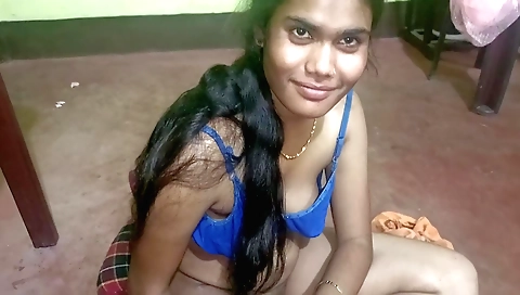 Indian bhabhi with huge tits is getting banged on camera