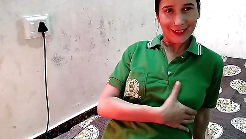 Indian solo female video with the name desi aunty kar diya