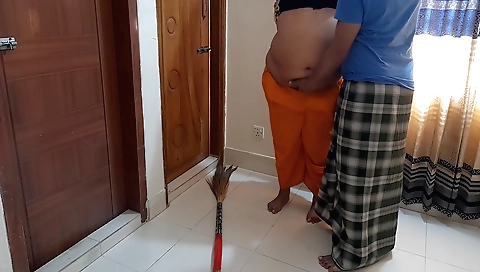 Indian amateur babe in a very hot sex with a bbw guy