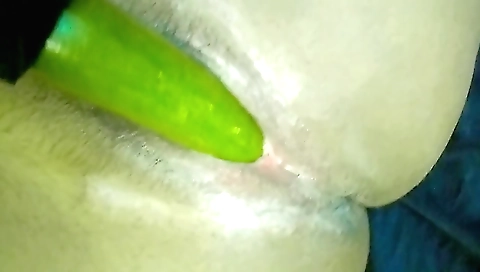 Amateur woman with cucumber masturbates till cum in pussy