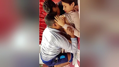 Indian pornstar sucks a guy in the bedroom at amateur hd vid