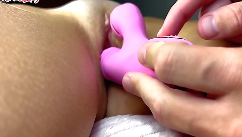 Amateur with wet boobs lets me play with her pussy