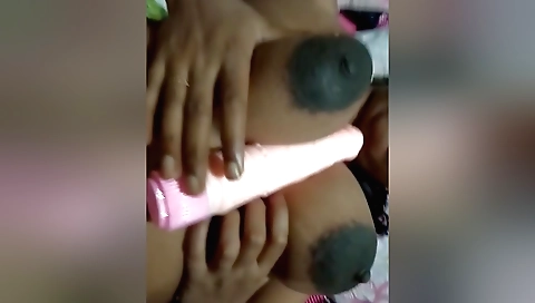 Indian babe masturbates with a dildo in a solo video