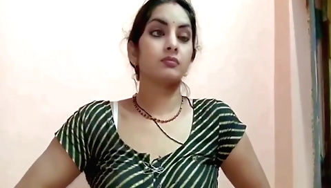 Indian girl in a bikini makes a homemade porn film
