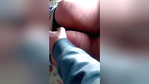 Indian couple shows off sexy bodies on a porn video