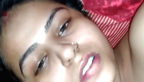 Amateur hottie stepsister gets her older brother's dick in her mouth