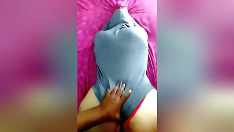 Big ass amateur slut showing off her body on a camera