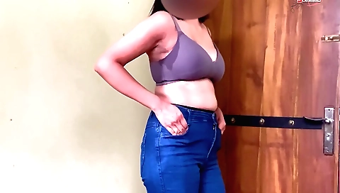 Indian brunette getting naked and doing her things