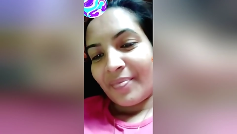 Busty brunette amateur shows off her juicy ass and boobs