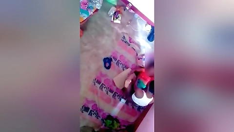 Indian girl gets pounded on the cot in amateur porn