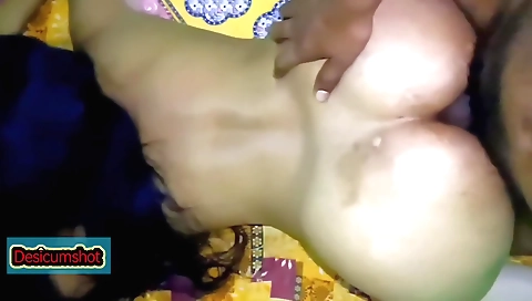 Indian housewife gets her pussy fucked on Valentines day