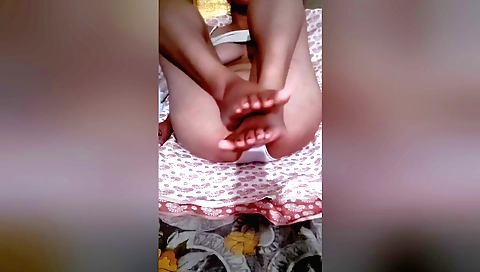 Indian teen 18+ naked on a bed and showing her pussy