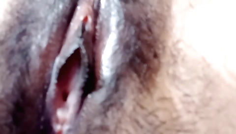 Indian chick with a nice body makes a hot solo vid