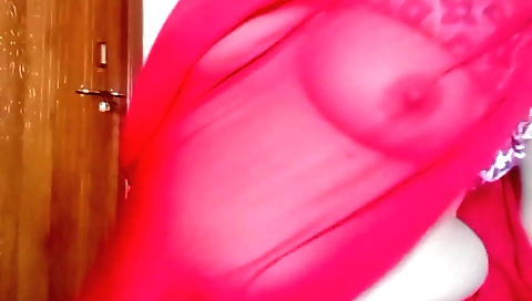 Sexy brunette masturbates before a homemade solo vid