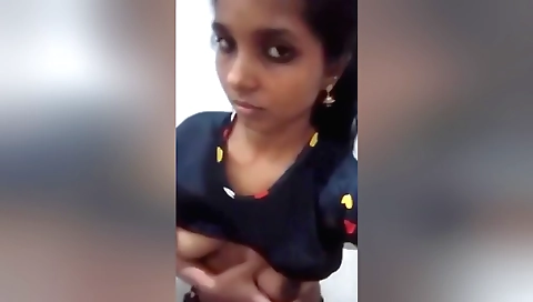 I'm giving a beauty ass in amateur solo video webcam