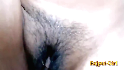 Stunning solo webcam video of a hot girl with a hairy cunt