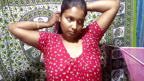 Indian hottie with a sexy dress gets banged by guy