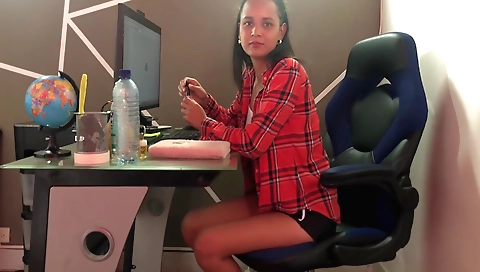 Big boobs brunette is getting a deepthroat in a video