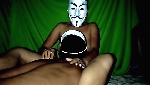 Indian brunette has fun getting fucked in homemade porn video