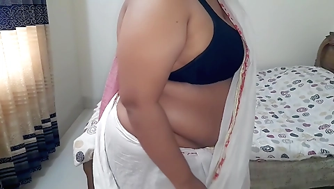 Horny indian chick gives a good blowjob to her husband