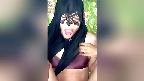Hairy girl with a big and hairy pussy in amateur video