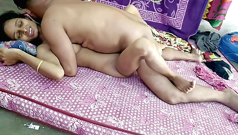 Indian housewife fucked on the bed with her huge boobs