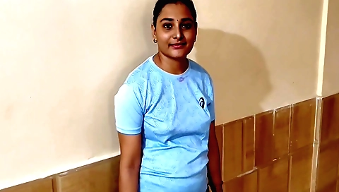 Indian girl with big ass does not get permission to enter