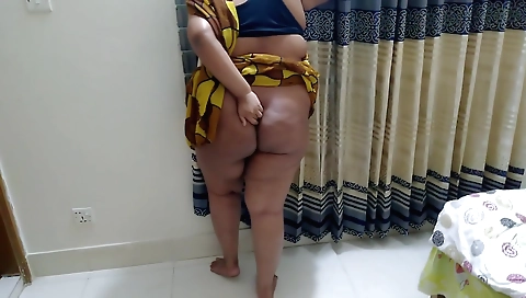 Indian stepmom makes love to her stepson in homemade porn