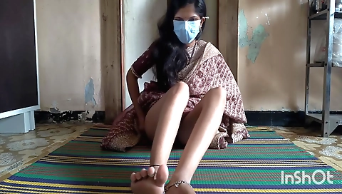 Shivani masturbates in her bedroom in homemade solo video