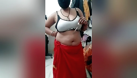 Indian solo female video shows how perfect her body is