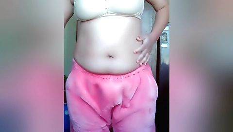 Sexy naked solo video with a slutty amateur amateur girl