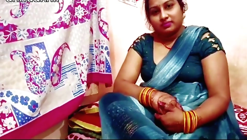 Indian brunette in her stepson-in-law's clothes gets creampie
