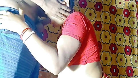 Indian big ass amateur bbc fucked in her hairy pussy