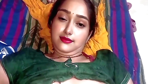 Indian chick gets fucked in her body in amateur porn