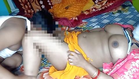 Amateur hindi porn with pink panties in the kitchen