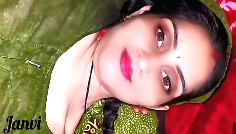 Indian girlfriend is getting pounded in her bedroom