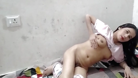 Indian teen with small tits enjoys relaxing masturbation