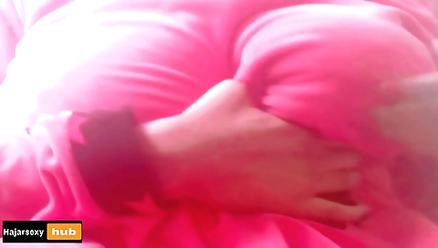 Amateur solo female video with big tits and small tits 04d